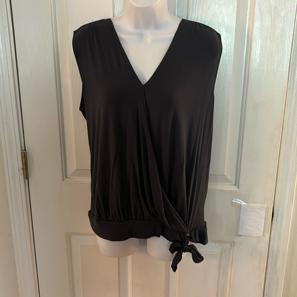 LOFT sleeveless top